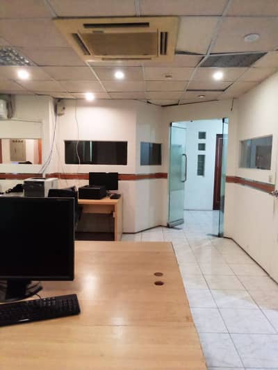 1700 Square Feet Corporate Office In Very Well Maintained Building On Main Boulevard Gulberg Lahore