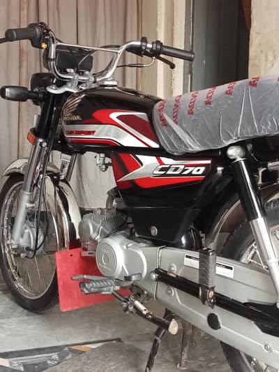 Honda CD 70 2024 model total genuine condition 10/10 documents clear