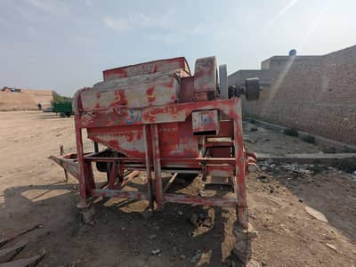 Trasher for sale in pakpattan/ trasher machine for sale