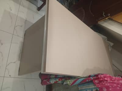 executive table available 6x3 ft