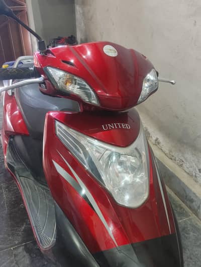 UNITED 100cc SCOOTY
