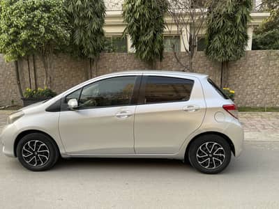 Toyota Vitz 2014 / Registered 2017 – Neat & Well Maintained