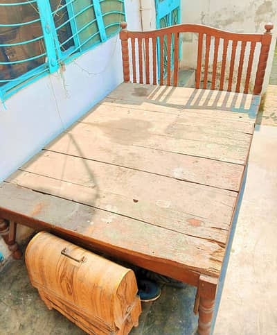 antique bed (takht posh)