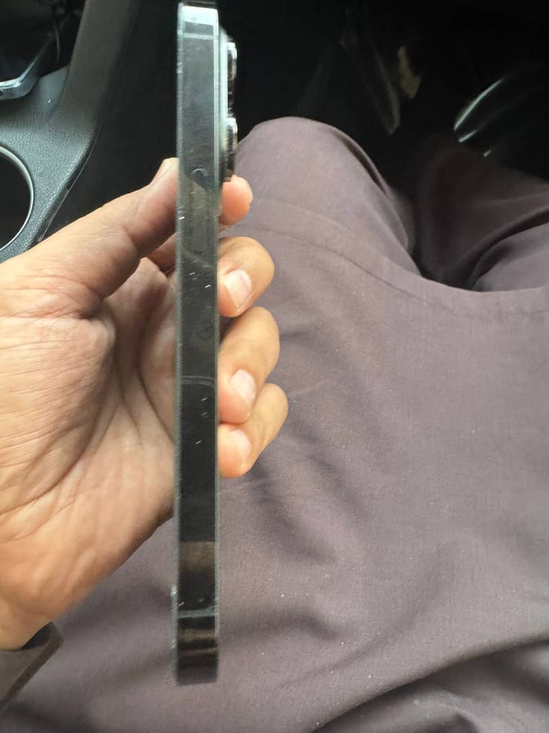 IPhone 14 Pro UAE Version 1