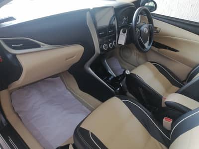 Toyota Yaris ATIV CVT 1.3 model 2020 Manual transmission