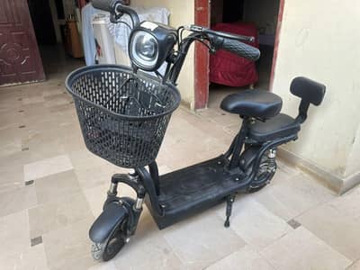 Evee Electrical Scooty