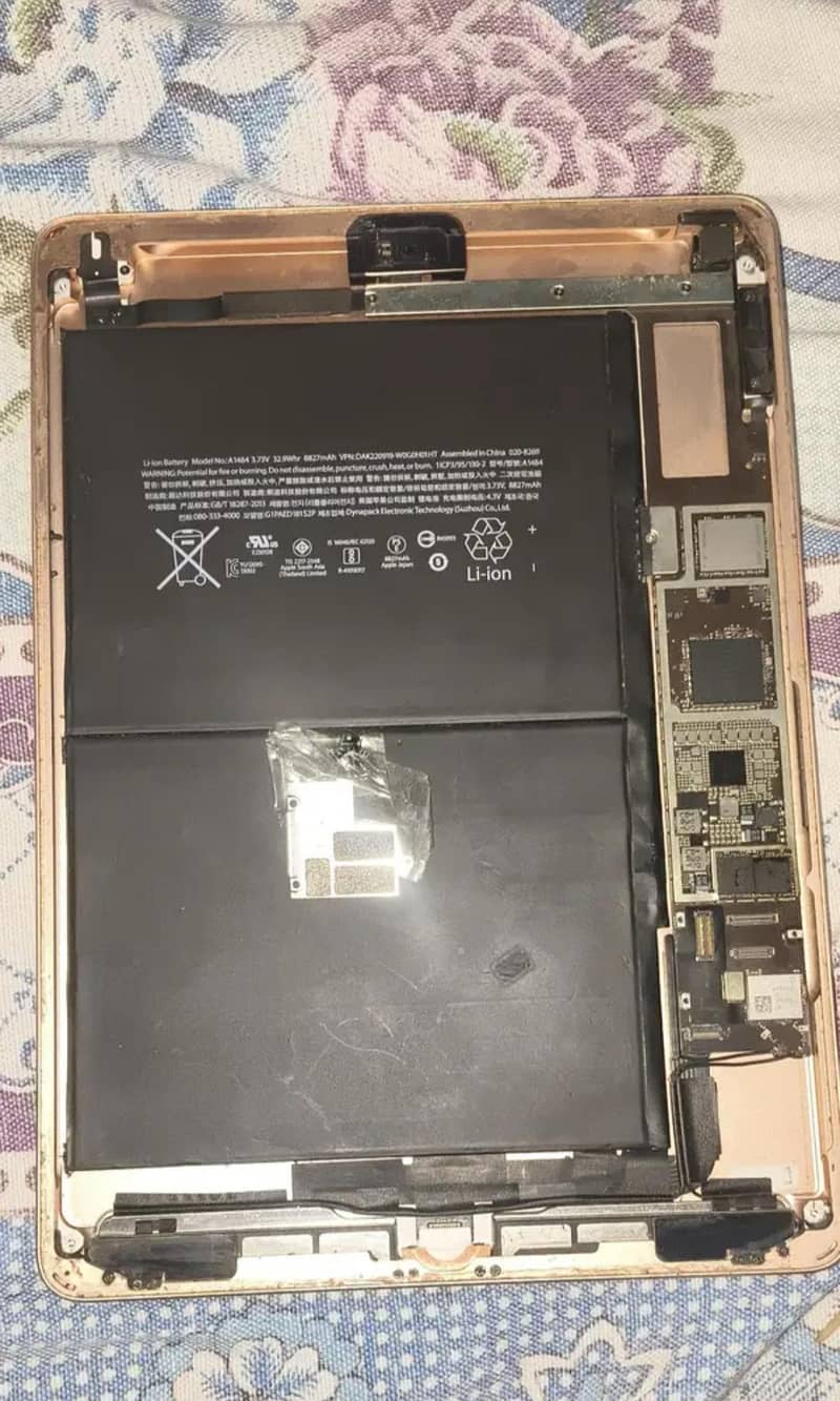 ipad 6th gen (without pannel ) 1