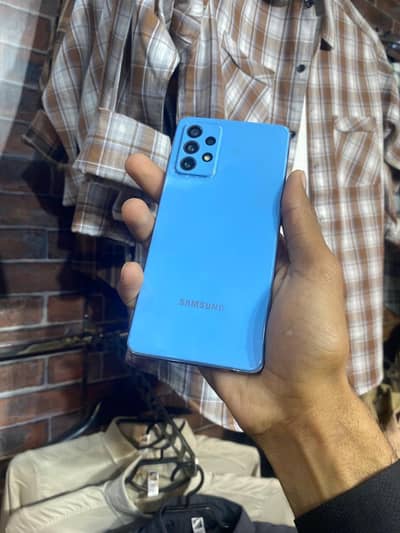 Samsung a72 6 128 display  finger with box