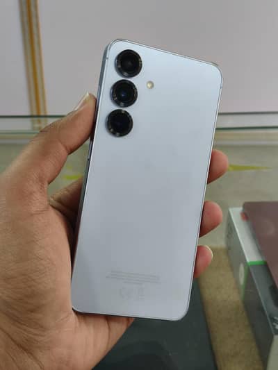 Samsung S25 (12/256) NON PTA