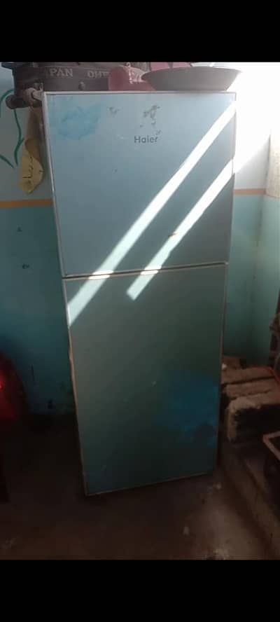 haier fridge chamber par churi lag gai hai. . .