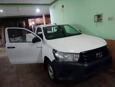 Toyota hilux single cabin 2tr