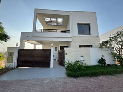 272 Sq Yd Villa For Sale Precinct-6. A+ Construction | 4 or 5 Beds | Drawing, Dining, Lounge, Modern Kitchen & Greasy Kitchen. Just 5 Mins Drive from Main Gate | Near Park, Mosque, Beacon House School, Midway Commercial & Bahria Heights.