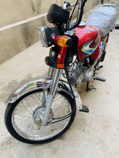 Honda 70 red applied 2024