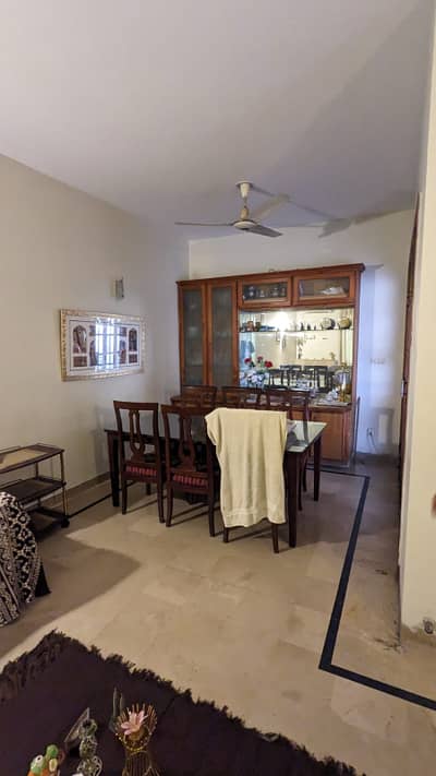 10 Marla Beautiful House For Sale