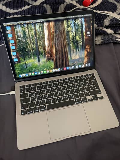 2020 Apple MacBook Air M1 chip 8/256 93bh bc 82