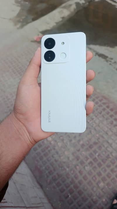 Infinix smart 7 hd 2+2/4/64