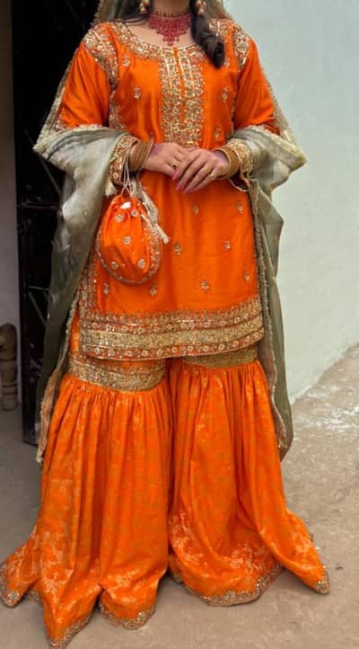 mehndi sharara with clutch