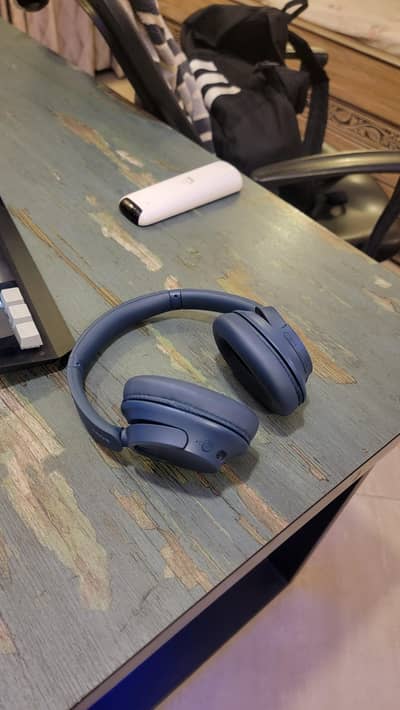Sony Wh-720n Bluetooth Headphones working condition
