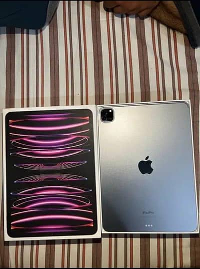 IPAD PRO M2 Chip Tablet 2023 model urgently Sale