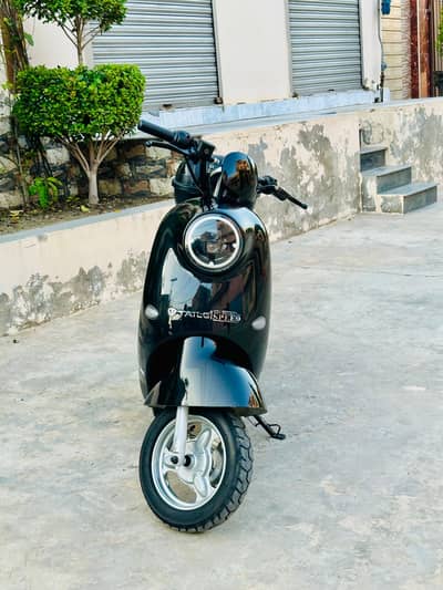 HiSpeed tail g scooty