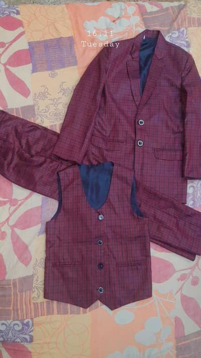 3 PIECE SUIT