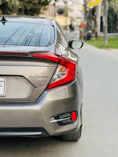 Honda Civic UG 2017 Model Well Maintained