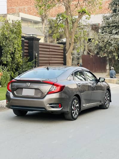 Honda Civic UG 2017 Model Well Maintained