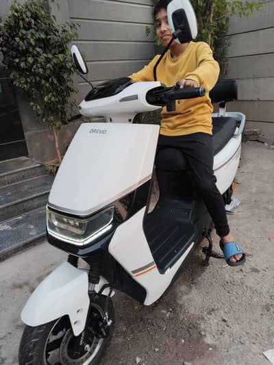 orevo electric scoty