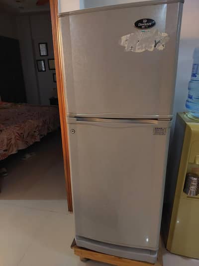 DAWLANCE DOUBLE DOOR REFRIGERATOR WITH FRIDGE CHOKI