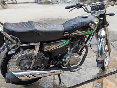 HONDA 125 BIKE FOR SALE LUSH CONDITION GOOD PRICE