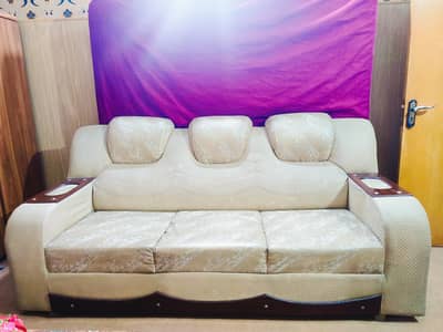 5 Seater sofa set with Table slightly used just like new