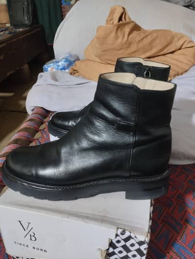 Men’s Black Leather Ankle Boots – Size 7