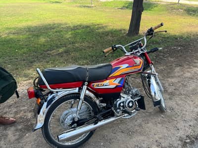 Honda CD 70 2025