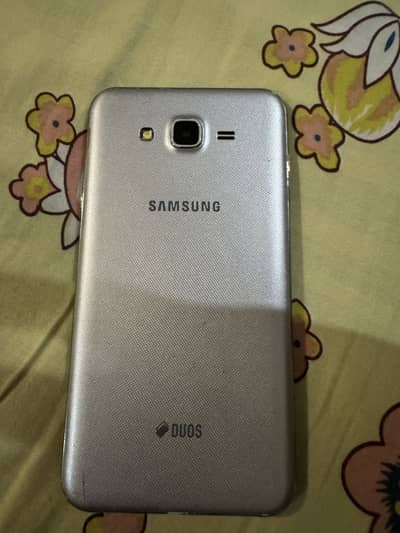 Samsung galaxy J7 core