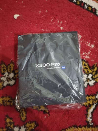 vivo x300pro black color with gift pack