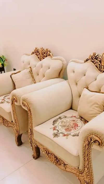 7 seat's wooden sofa with center Table