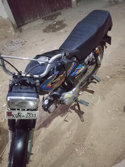 bike sale Karne hai ek hadne use Howe hai perfect