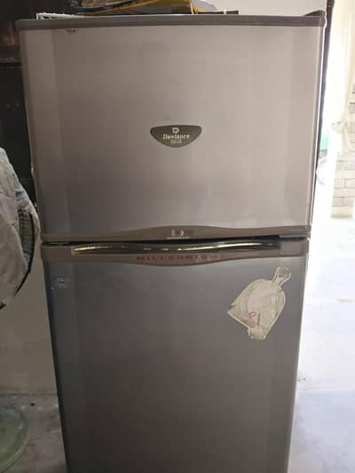 dawlance frige medium  size for sale