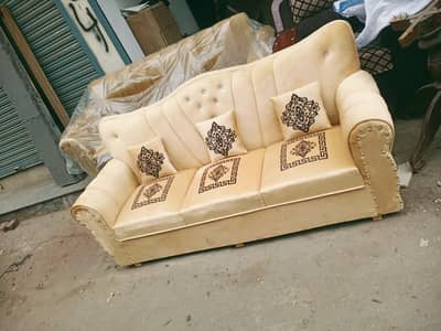 shah g sofa Maker