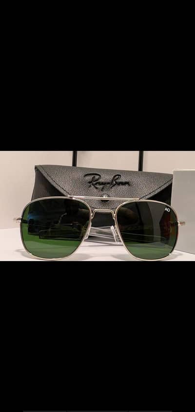 RayBan Aviator Sunglasses–Green Gradient Lens With Original Case & Box