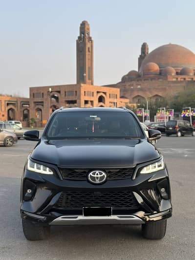 Toyota Fortuner Legender 2.8