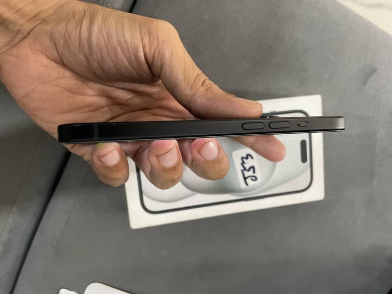 IPHONE 15 5