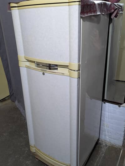 Waves fridge for sale in Wah Cantt