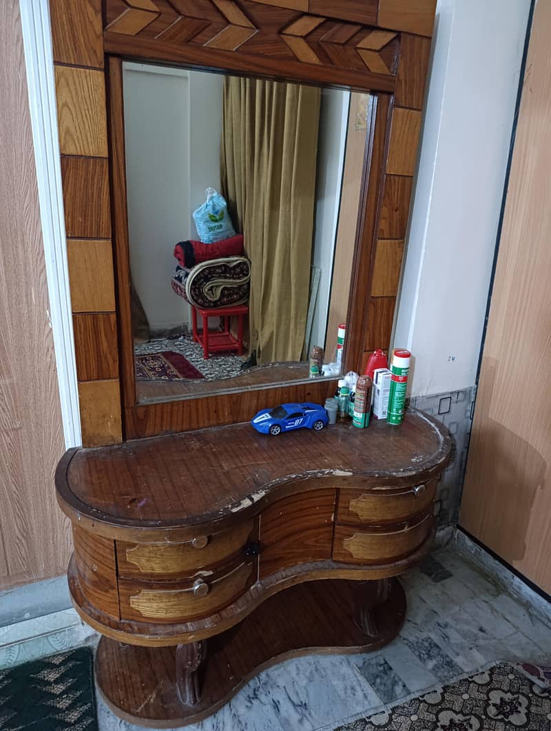 table & dressing table 4