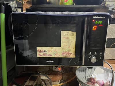 Dawlance Microwave Oven with Grill (Model: DW-131HP)