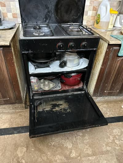 Cooking Range in Working Condition.