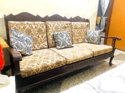 pure wood 5 seater sofa set.