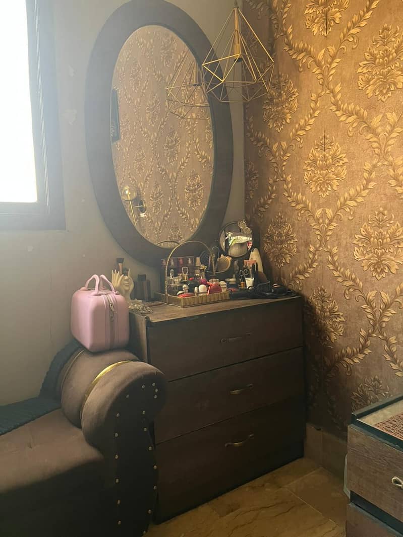 Queen size 5pc bed set 2