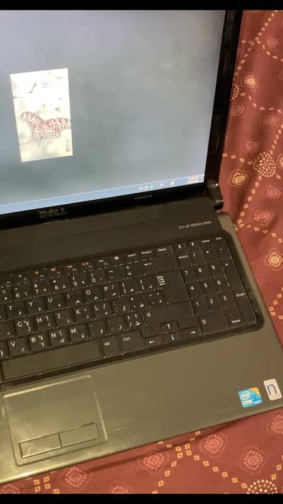 Dell inspiron i core 3 (model 1564) Laptop with Charger