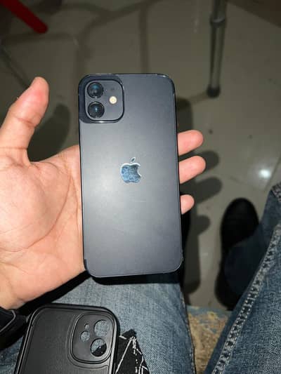 Apple iPhone 12